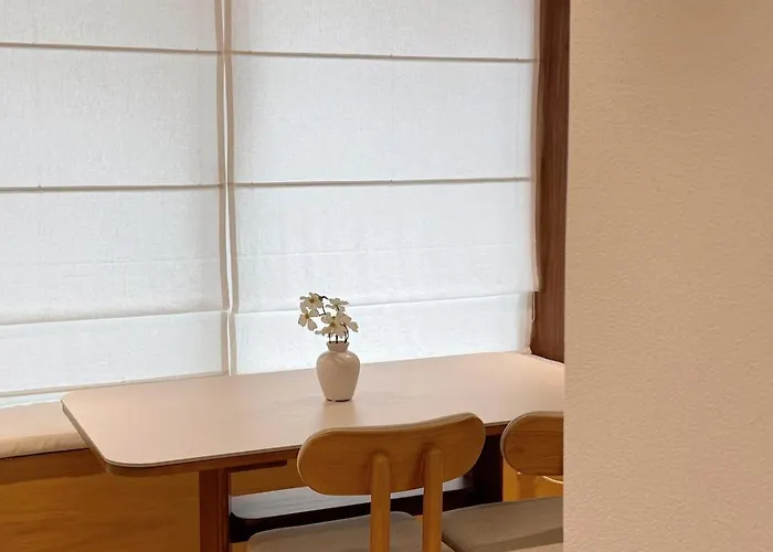 Apartamento Yeonhuidong 3rooms , Up To 6 People ,10mins Drive To Hongdae ,2floor Single Family , Free Parking , Hongje Waterfall Seúl