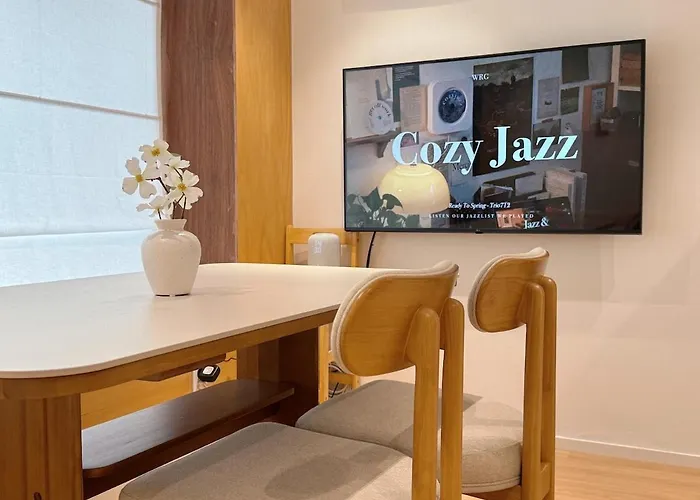 Apartamento Yeonhuidong 3rooms , Up To 6 People ,10mins Drive To Hongdae ,2floor Single Family , Free Parking , Hongje Waterfall