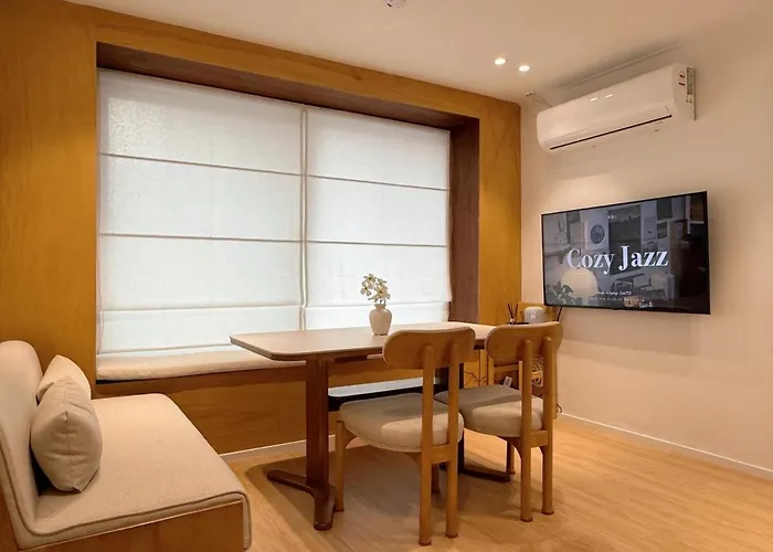 Apartamento Yeonhuidong 3rooms , Up To 6 People ,10mins Drive To Hongdae ,2floor Single Family , Free Parking , Hongje Waterfall *
