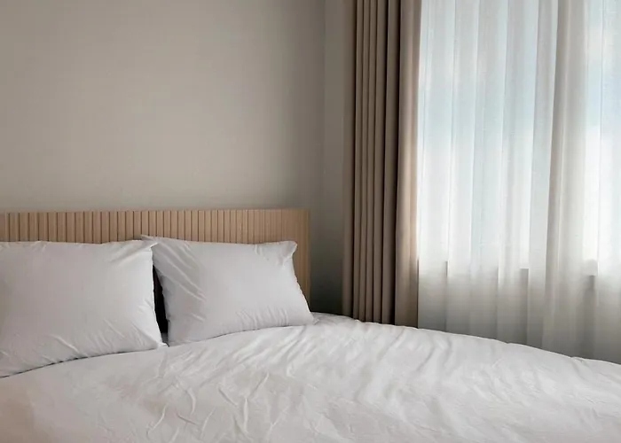 Yeonhuidong 3rooms , Up To 6 People ,10mins Drive To Hongdae ,2floor Single Family , Free Parking , Hongje Waterfall Apartamento *