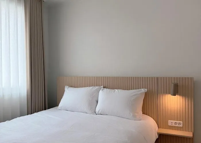 Yeonhuidong 3rooms , Up To 6 People ,10mins Drive To Hongdae ,2floor Single Family , Free Parking , Hongje Waterfall Apartamento *